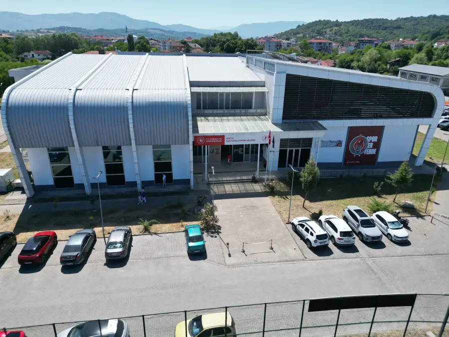 Ömer Tepesi Yüzme Havuzu ve Spor Salonu — görsel 4
